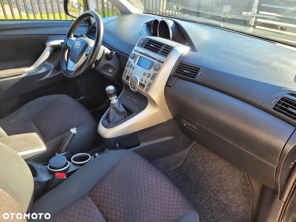Toyota Verso - 23