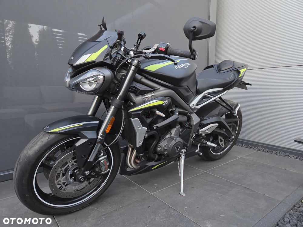Triumph Street Triple - 3