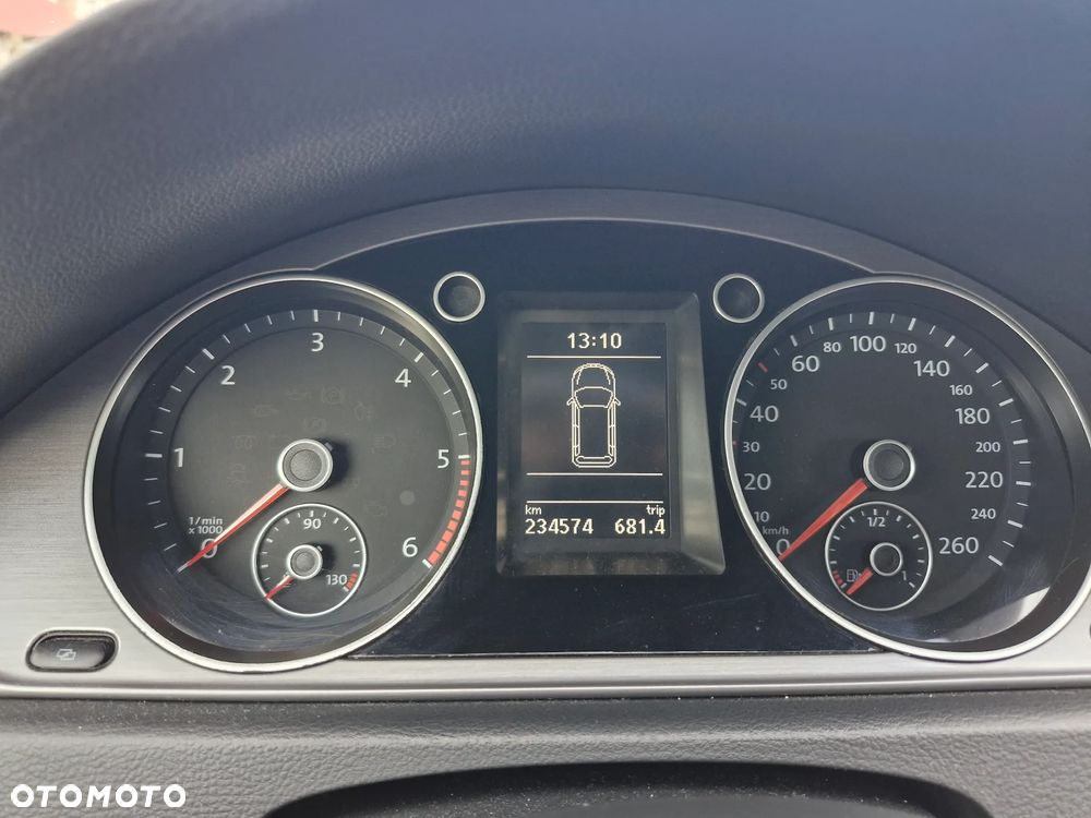 Volkswagen Passat 2.0 TDI Trendline - 5