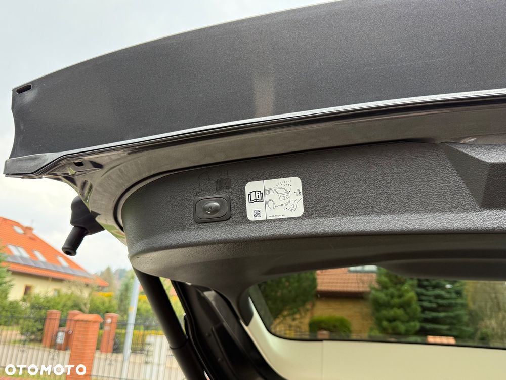 Ford Kuga 2.0 TDCi 4x4 Titanium - 38