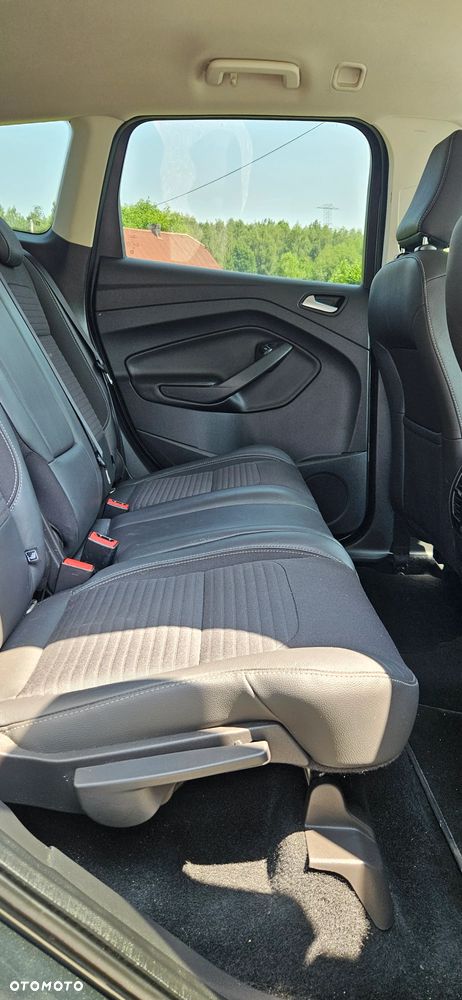 Ford Kuga - 13