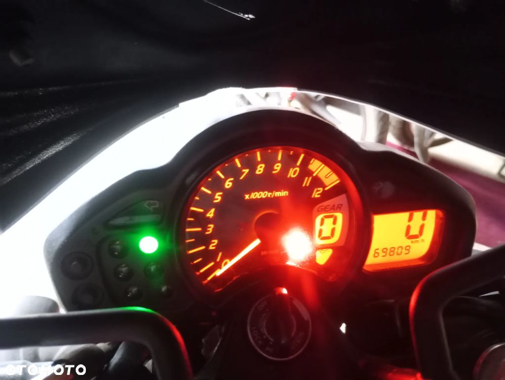 Suzuki Gladius - 24