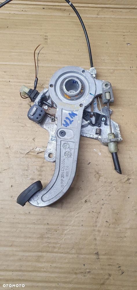 Pedał hamulca postojowego ręcznego Mercedes E-Klasa W211 209420004 - 2