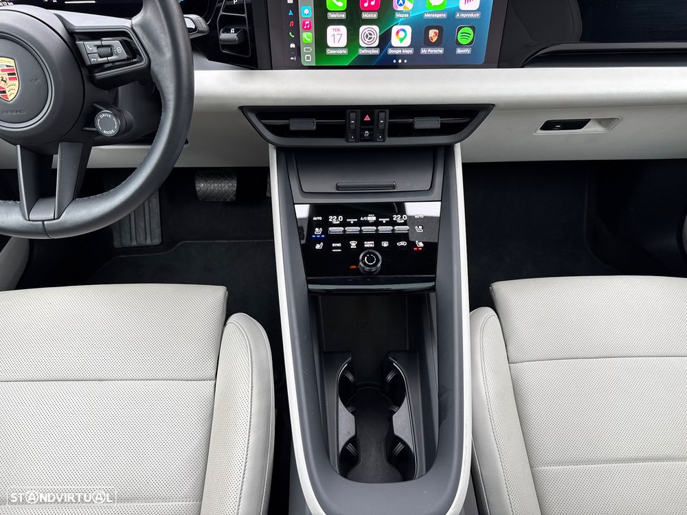 Porsche Macan Electric 4 - 36