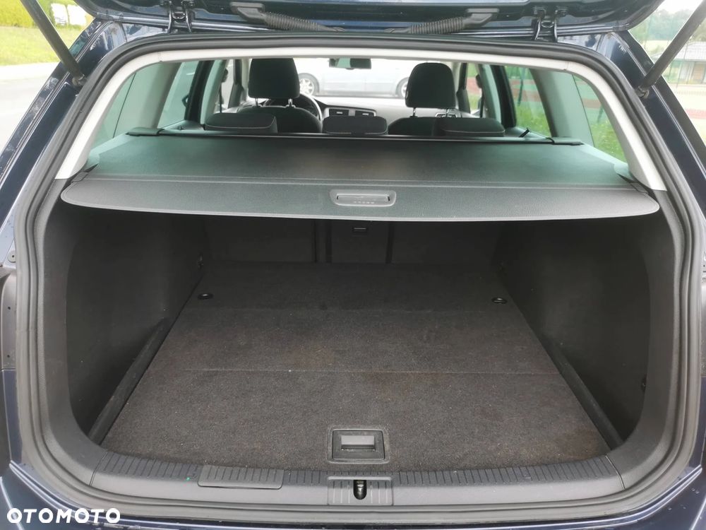 Volkswagen Golf 2.0 TDI 4Motion BlueMotion Technology Lounge - 11