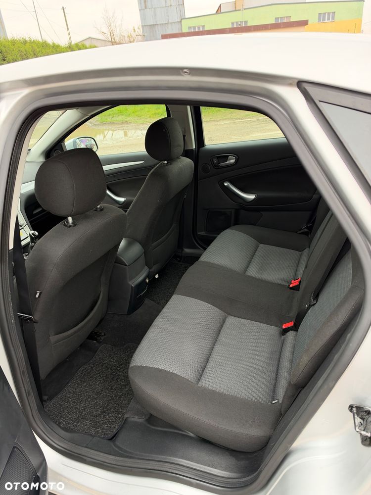 Ford Mondeo 2.0 Silver X - 8