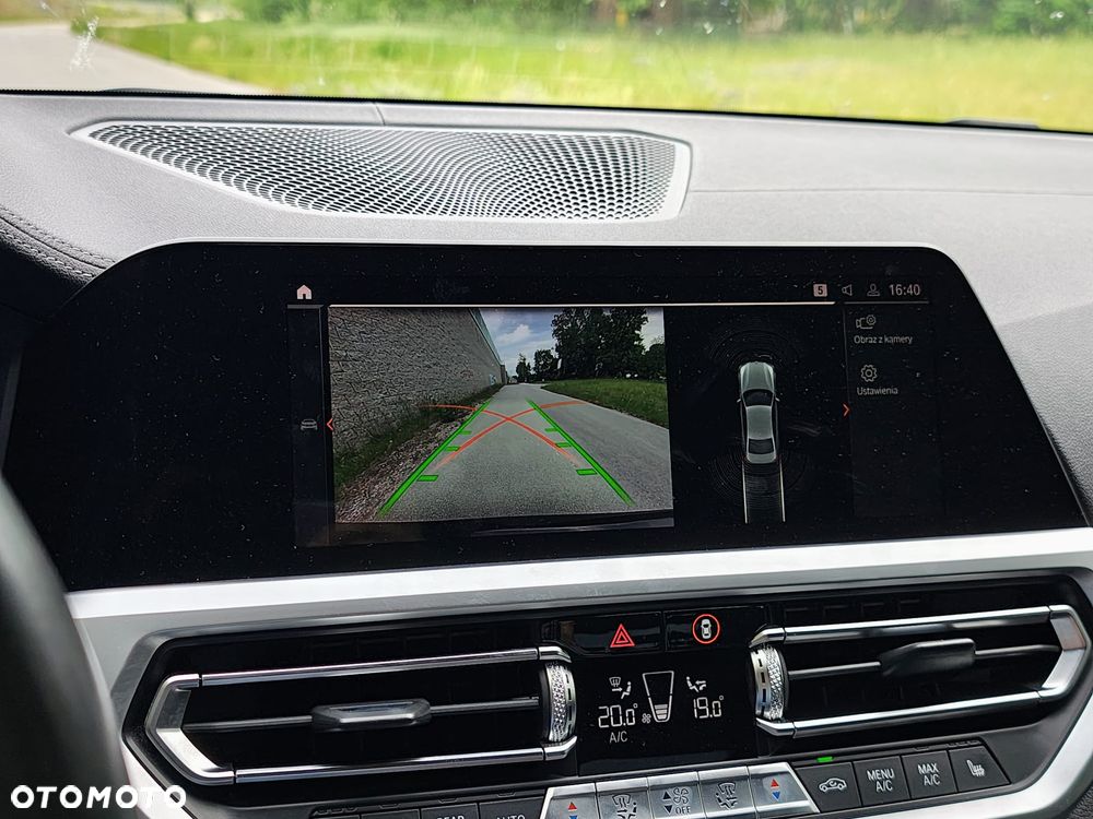 BMW Seria 3 M340i xDrive - 23