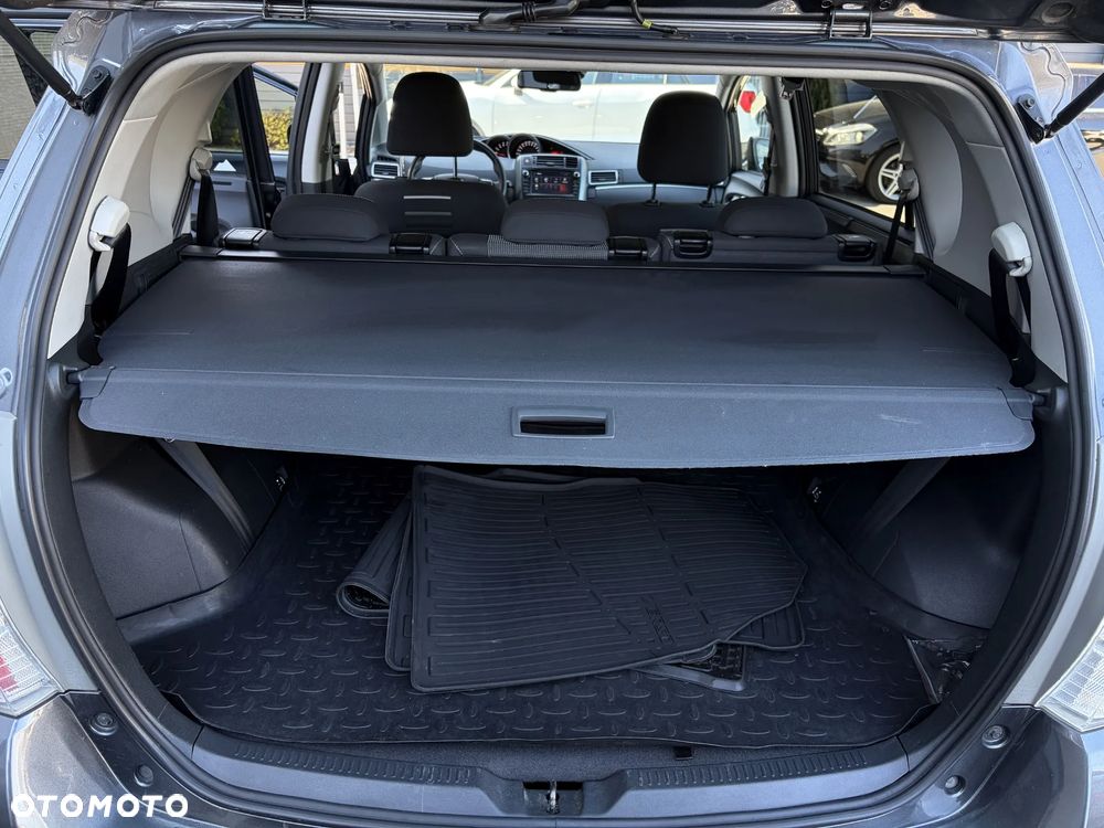 Toyota Verso 1.6 D-4D Prestige 7os - 35