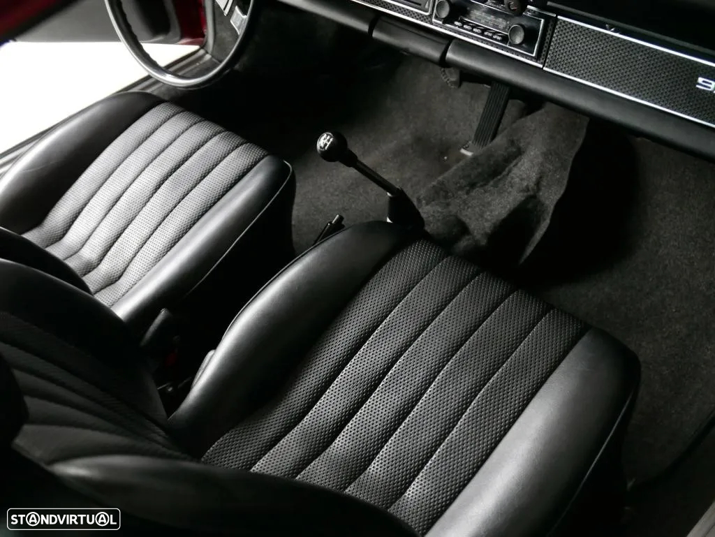 Porsche 911 Série F - 23
