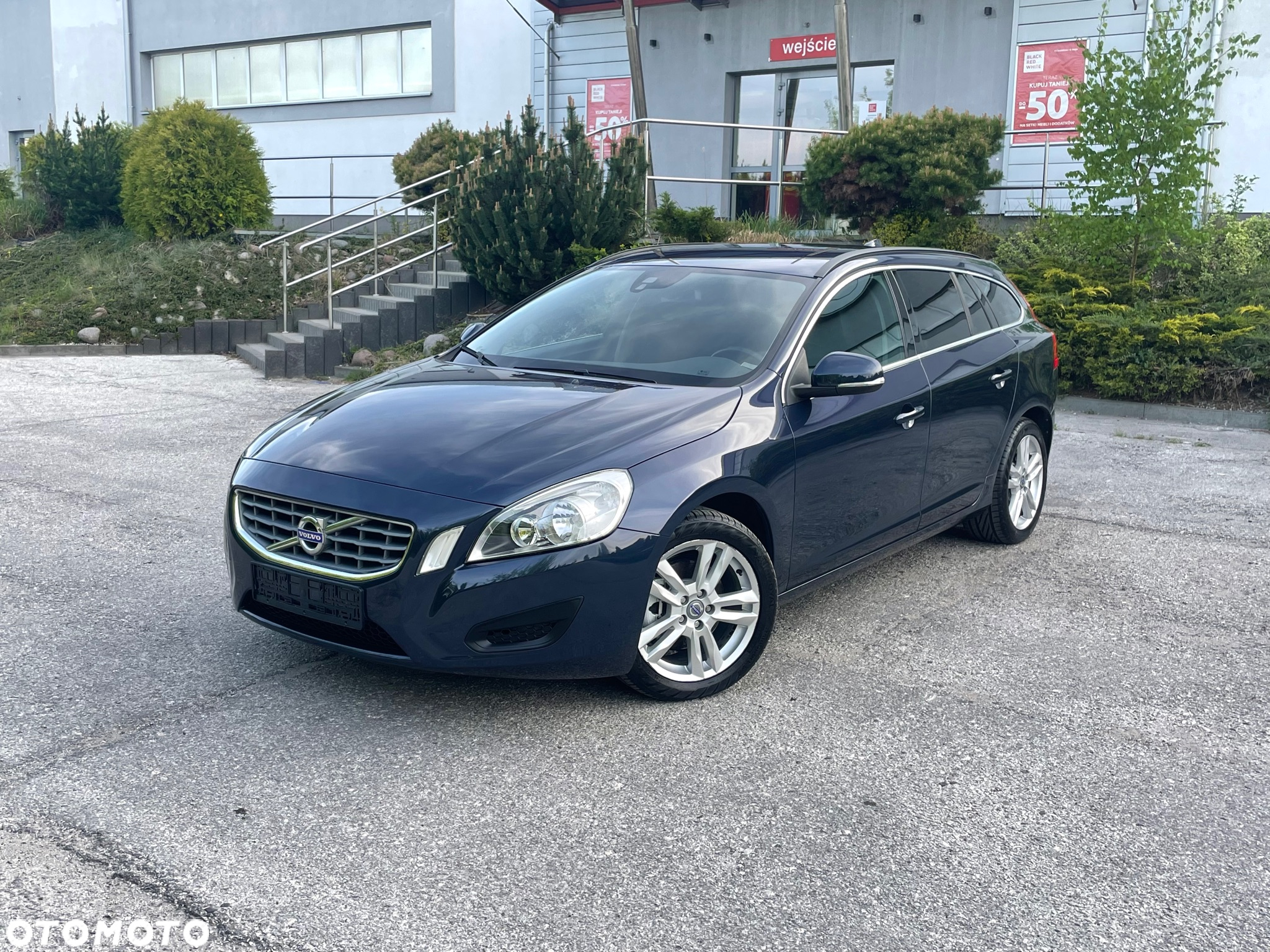 Volvo V60 T3 Momentum - 21