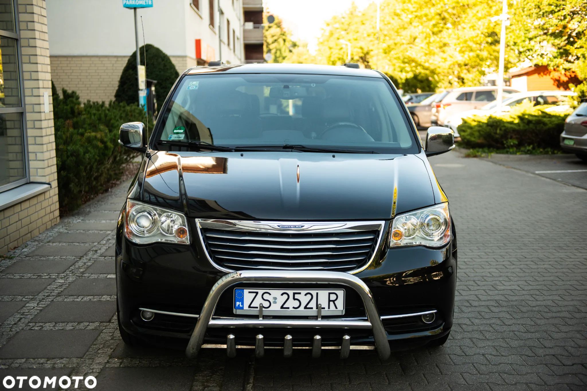 Chrysler Town & Country 3.6 Limited - 1