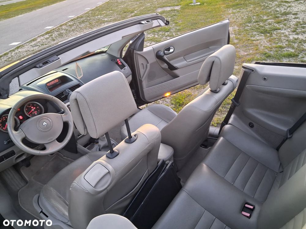 Renault Megane 1.6 Luxe Privilege - 24