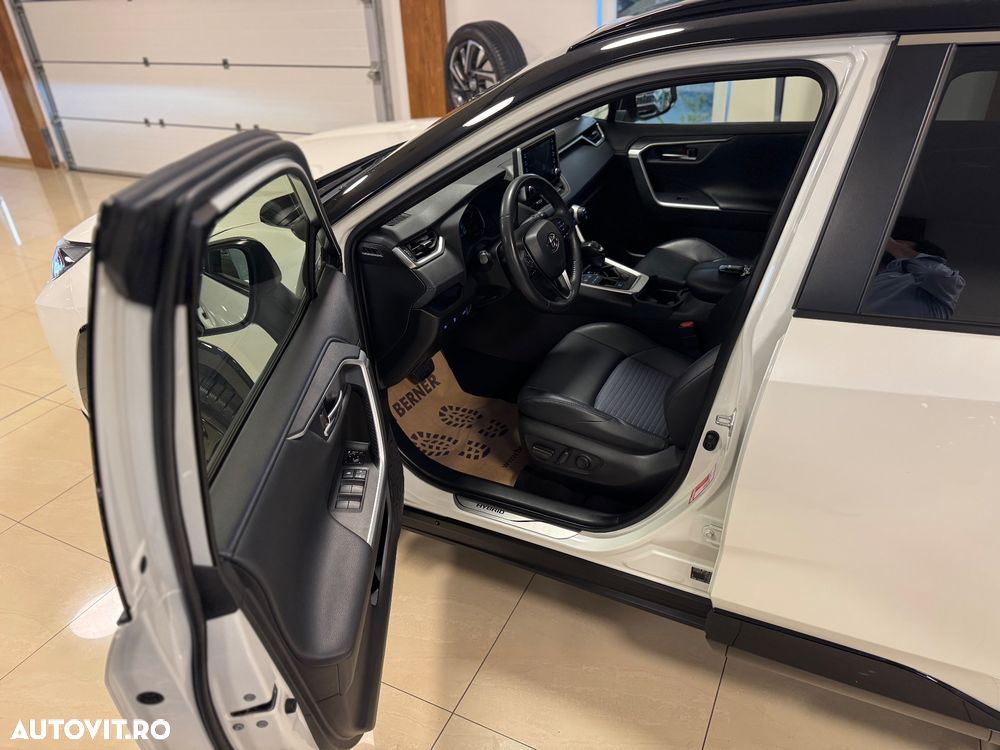 Toyota RAV4 - 6