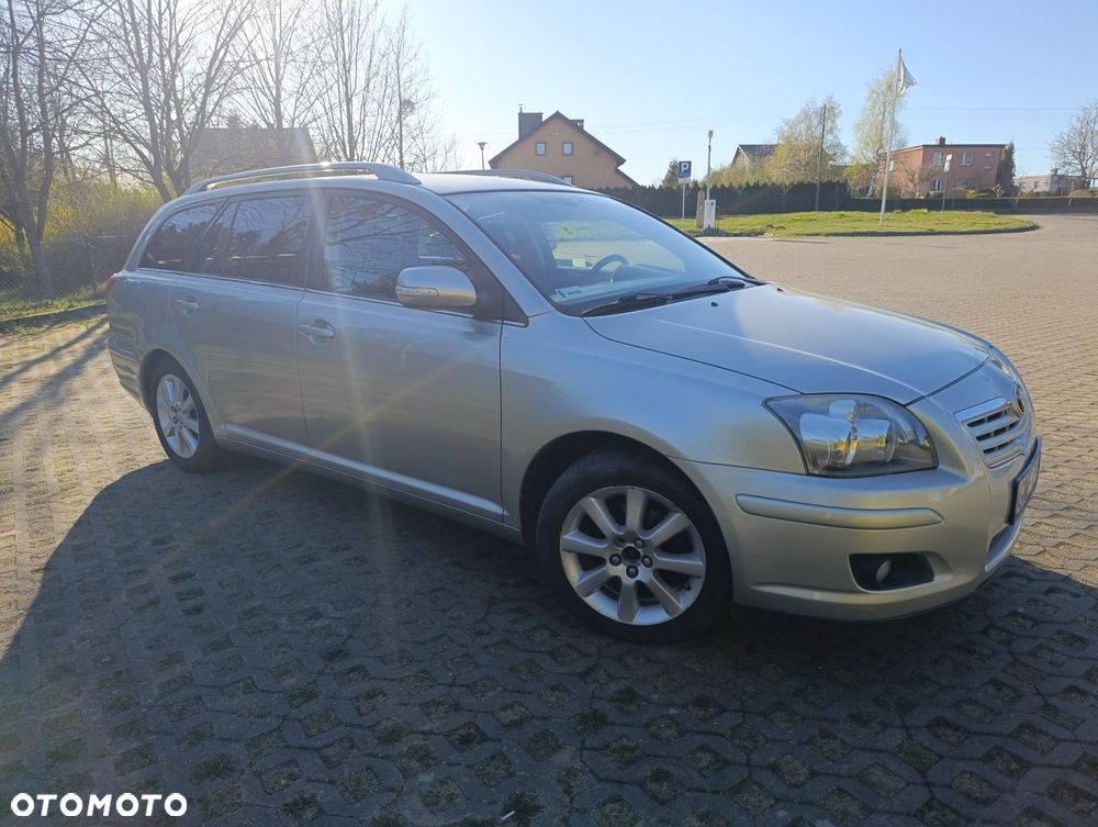 Toyota Avensis 1.8 VVT-i Sol - 10
