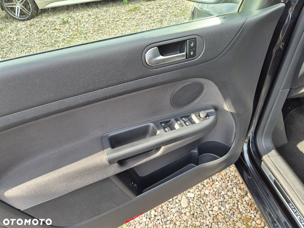 Volkswagen Golf Plus 1.2 TSI BlueMot Comfortline - 24