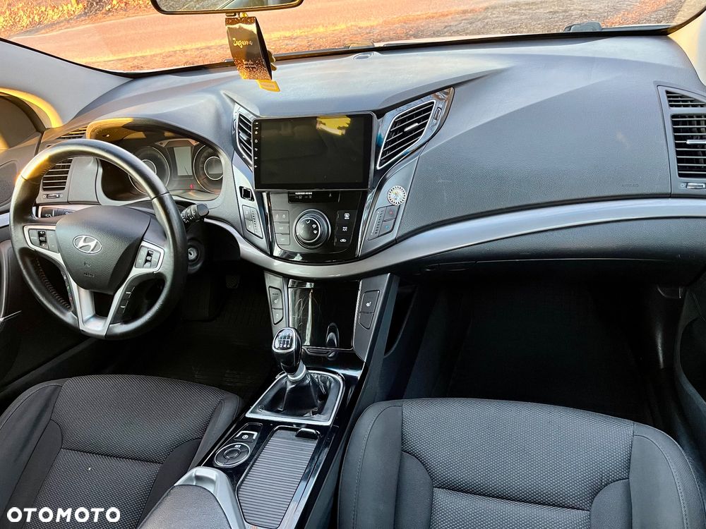 Hyundai i40 i40cw 1.7 CRDi Fifa World Cup Edition - 10