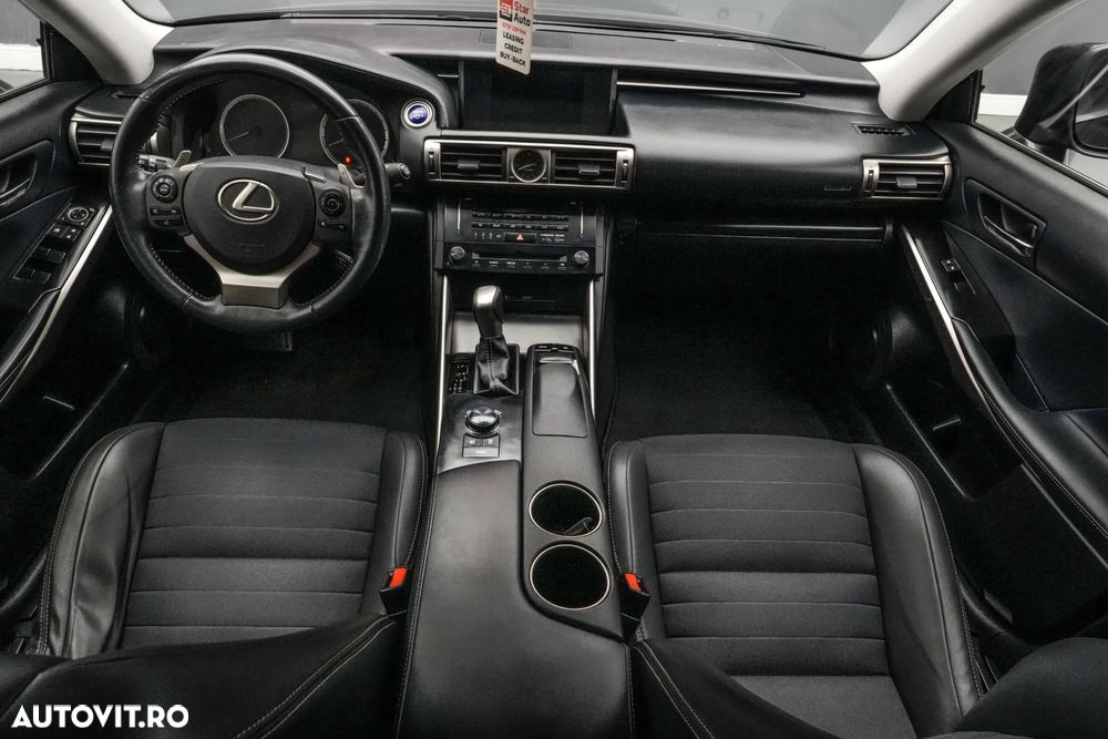 Lexus Seria IS 300h Aut. Executive - 7