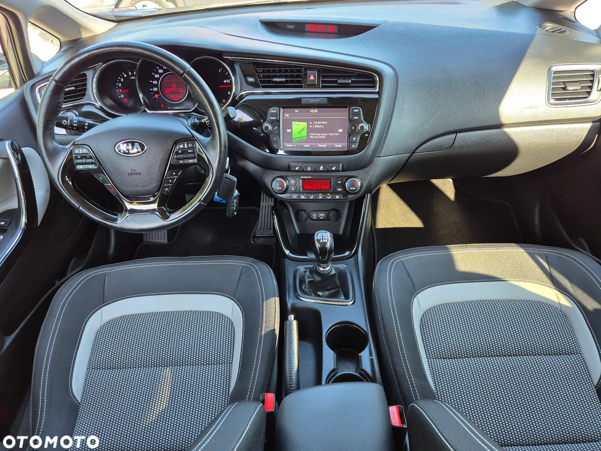 Kia Ceed 1.6 CRDi 136 ISG Platinum Edition - 29