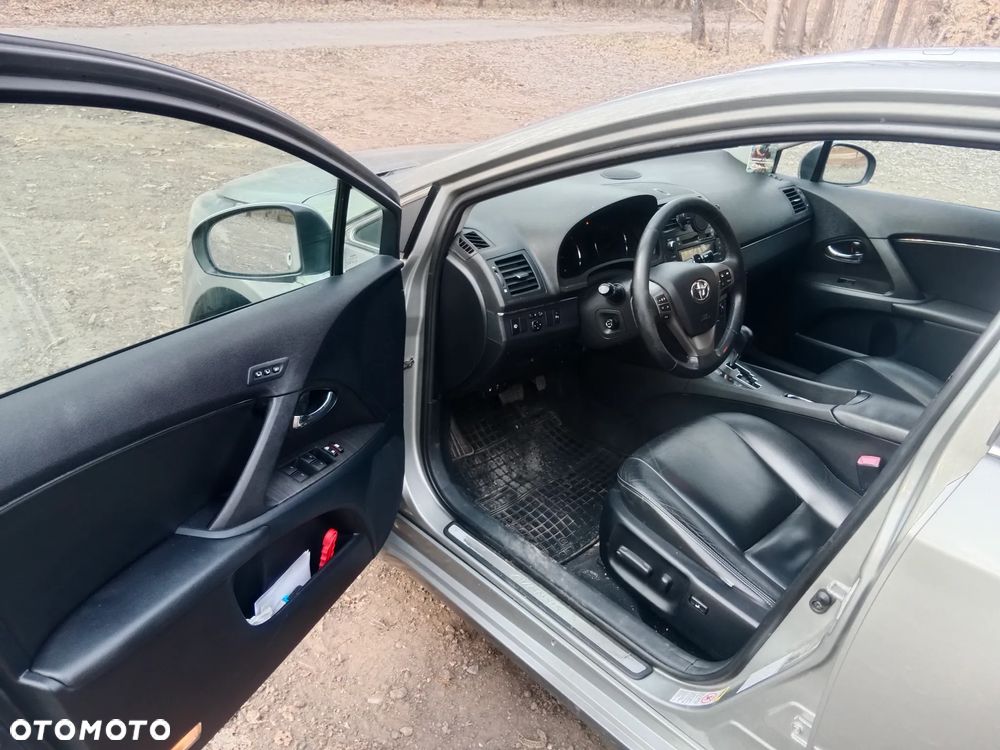 Toyota Avensis 2.0 Premium EU5 MS - 4