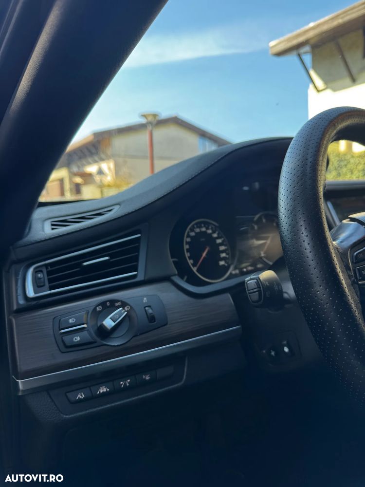 BMW Seria 7 740d xDrive - 12