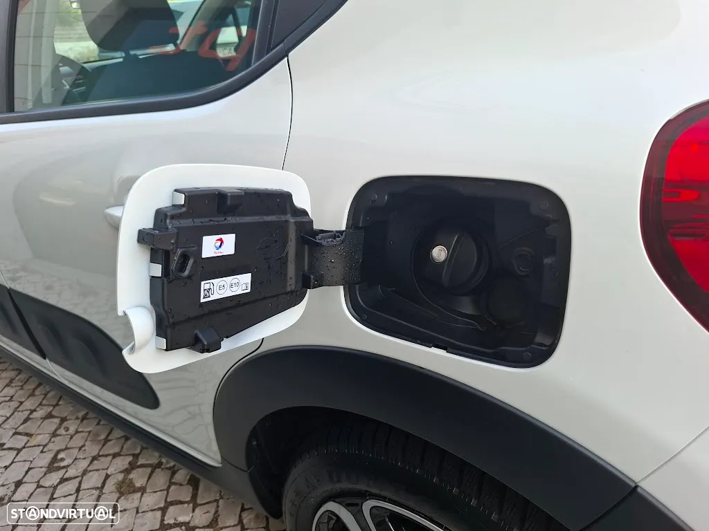 Citroën C3 1.2 PureTech Shine EAT6 - 49