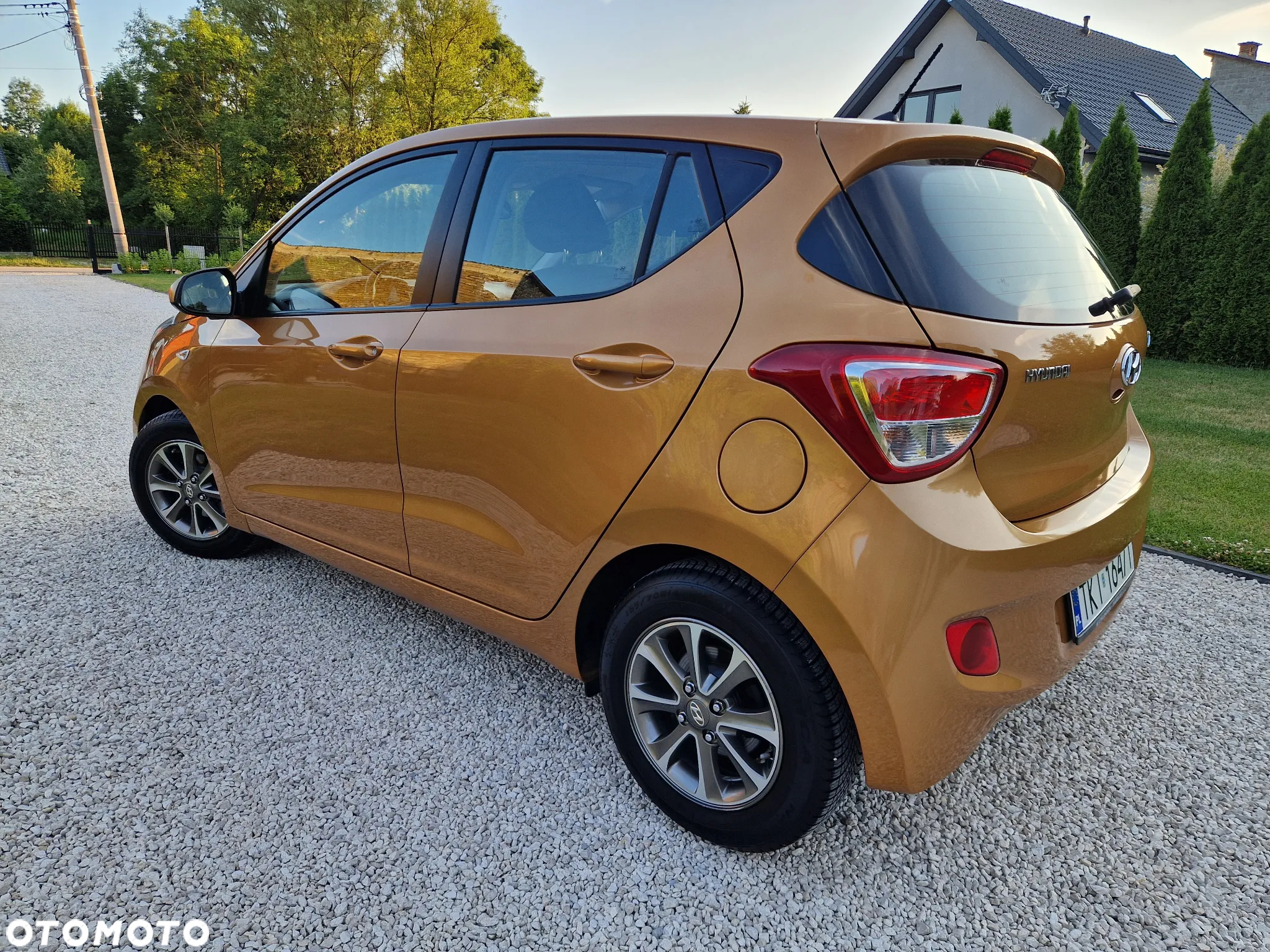 Hyundai i10 1.0 Fifa World Cup Edition - 6
