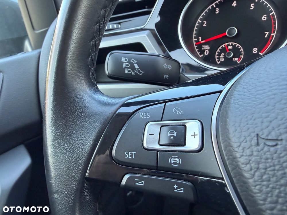 Volkswagen Touran 1.5 TSI EVO Comfortline DSG - 19
