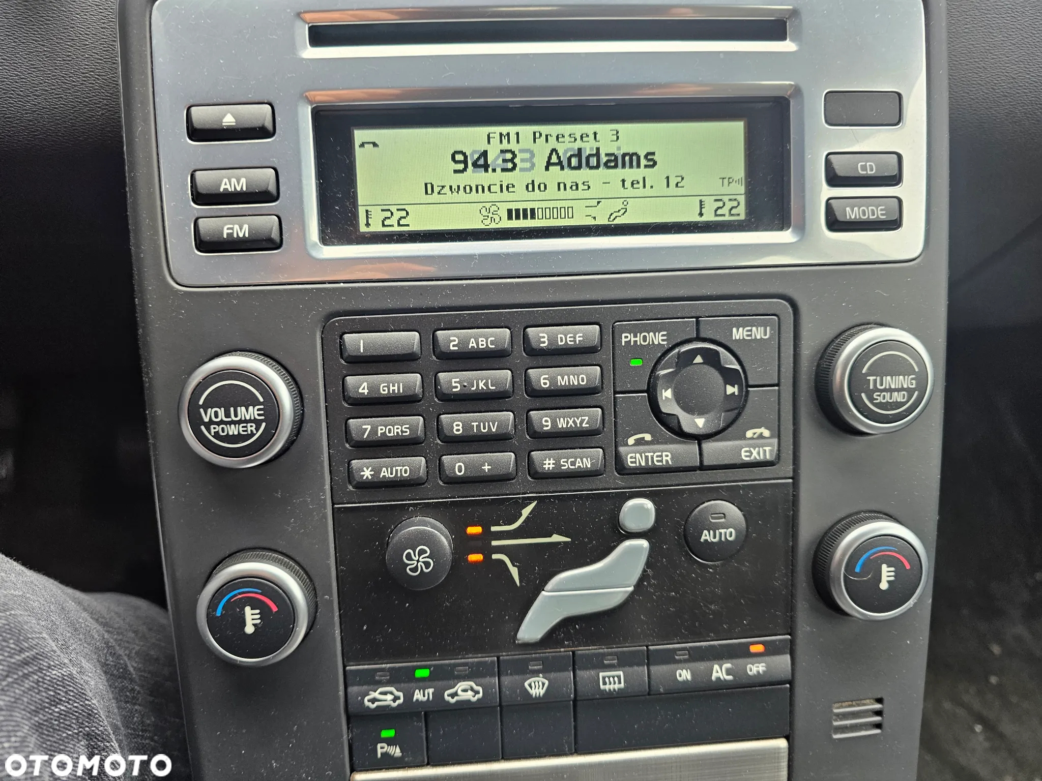 Volvo V70 D3 Momentum - 28