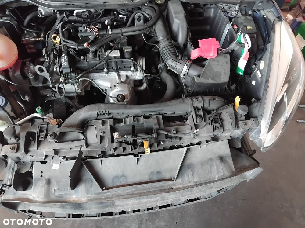 Ford Fiesta MK8 17- pas przedni kpl 1,1 MPI