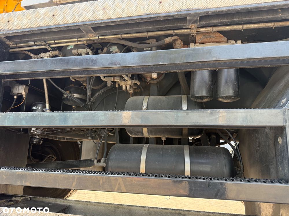 Grove GMK 2035E - 10