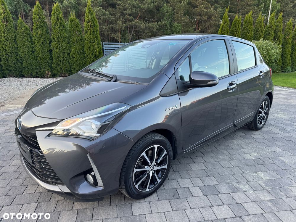 Toyota Yaris Hybrid 100 Premium - 3