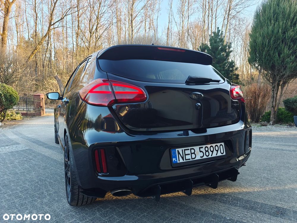 Kia Ceed 1.6 T-GDI GT - 6