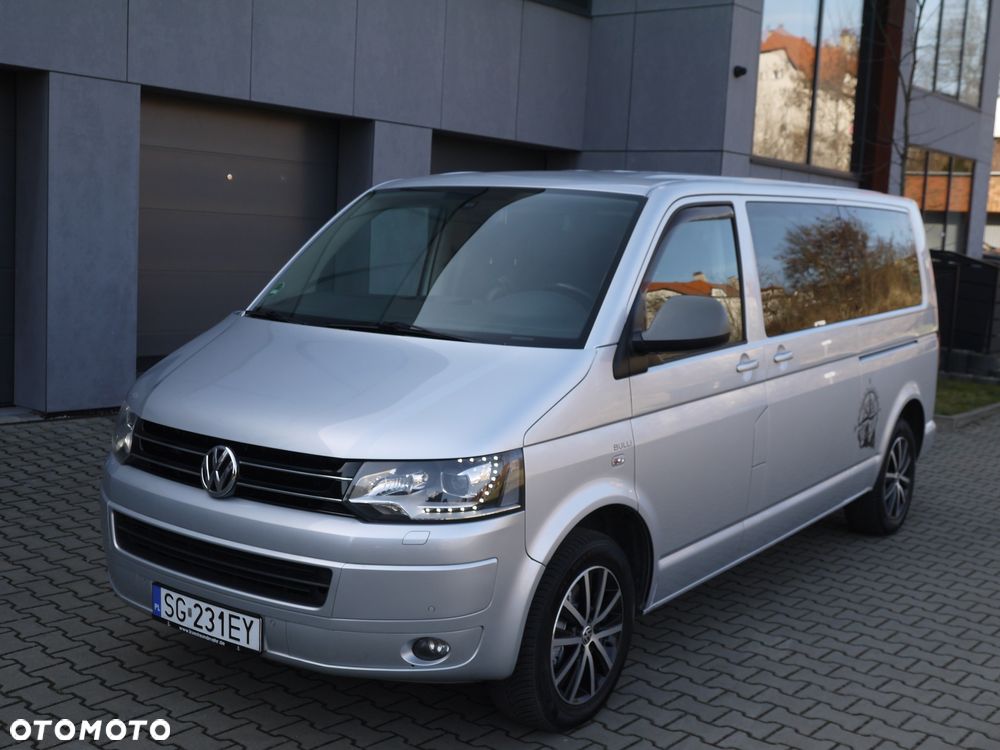 Volkswagen Caravelle - 1