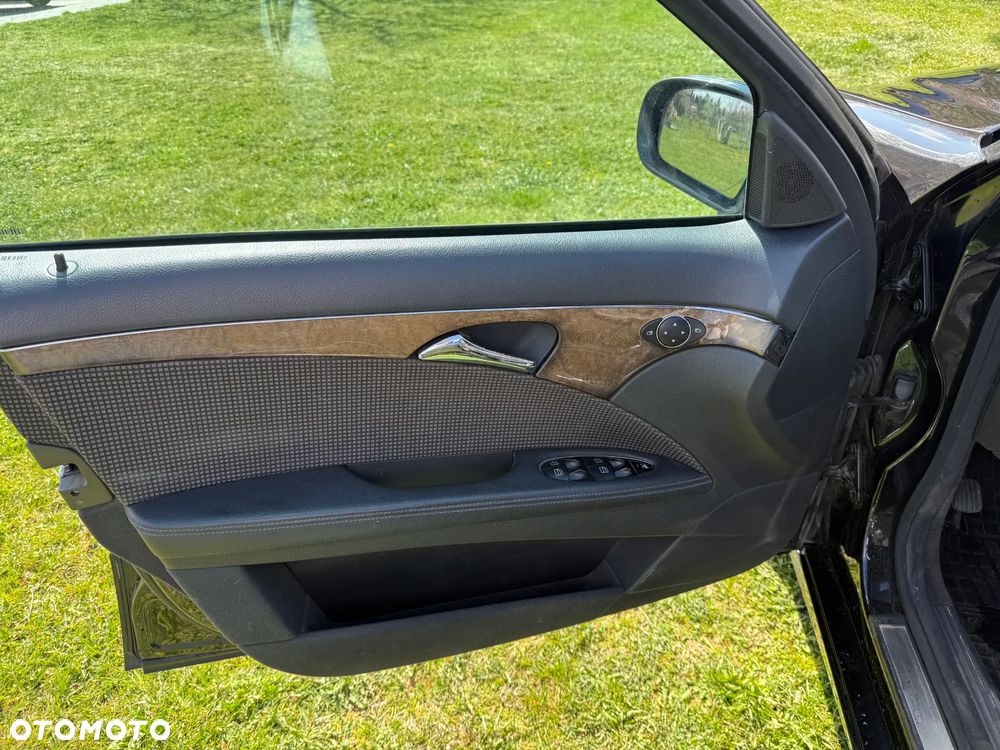 Mercedes-Benz Klasa E 220 CDI Automatik Avantgarde DPF - 13