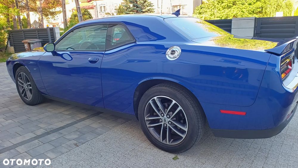 Dodge Challenger - 5