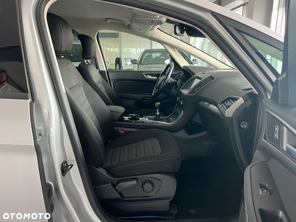 Ford S-Max 2.0 EcoBlue Titanium - 39
