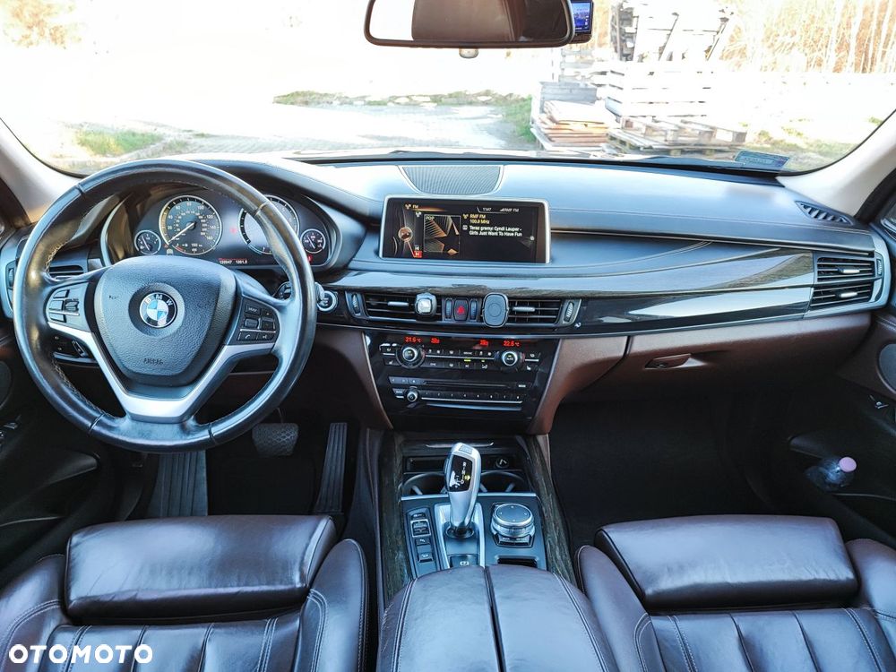 BMW X5 xDrive35i - 12