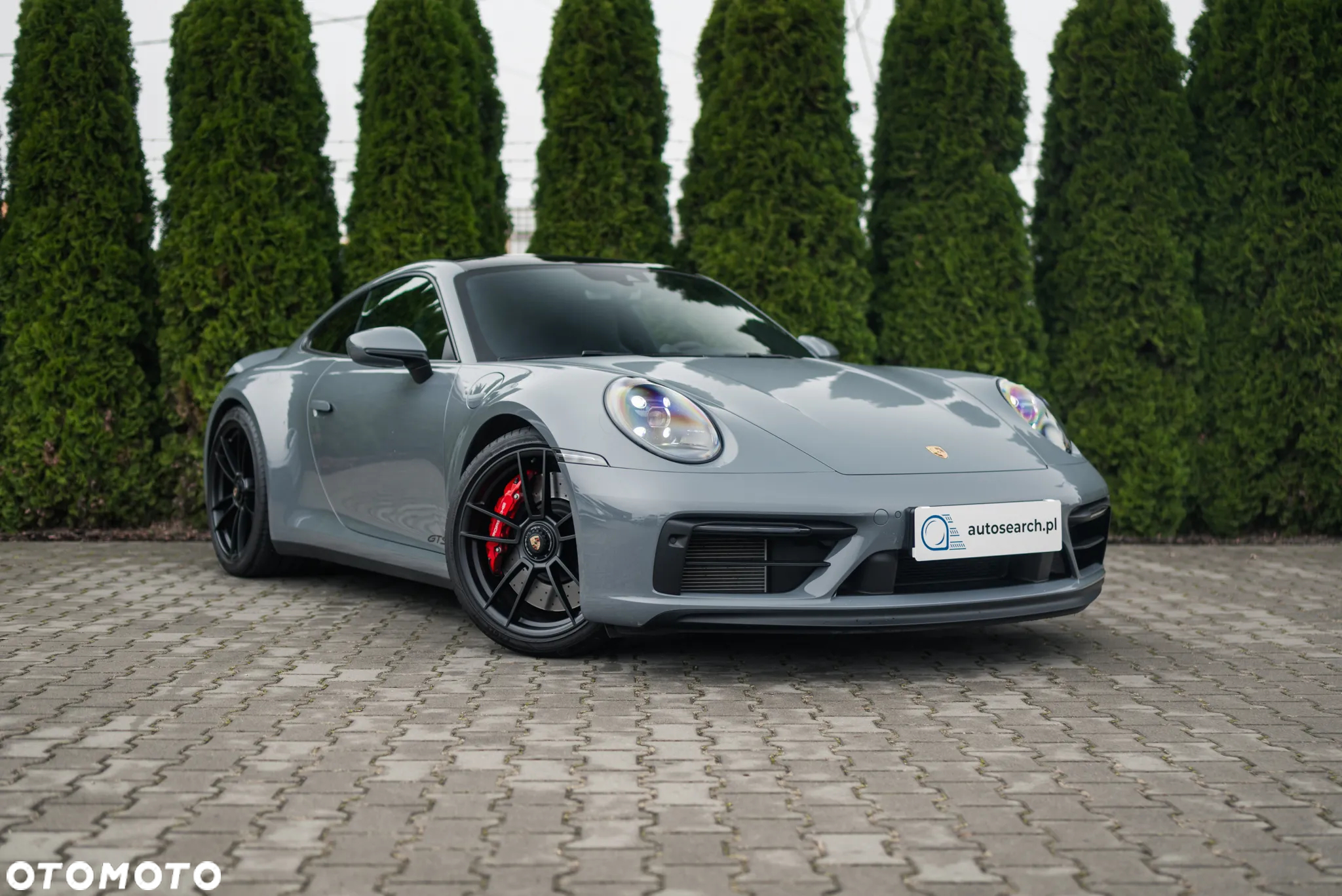 Porsche 911 Carrera 4 GTS - 3