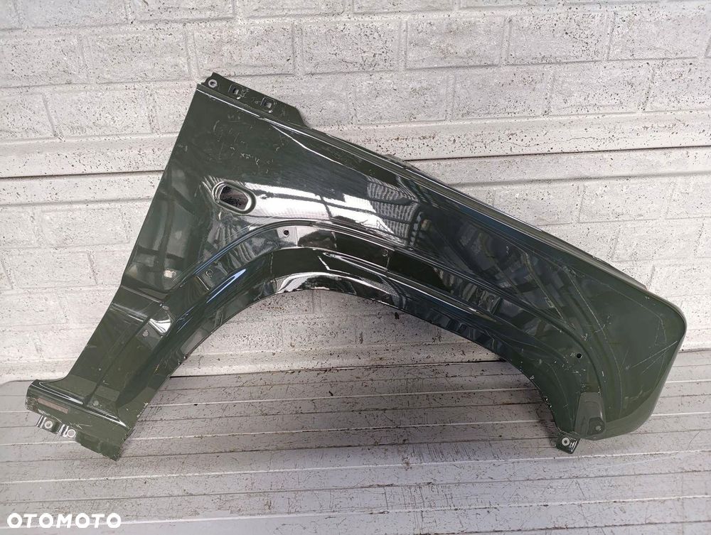 błotnik prawy przedni suzuki jimny 18-24 oryginał - 1