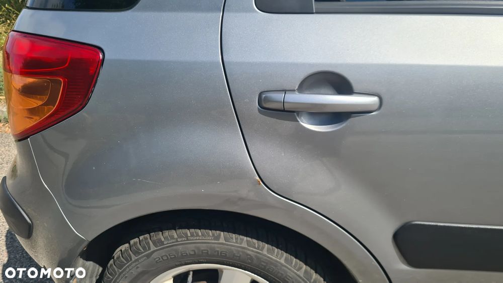 Suzuki SX4 - 11