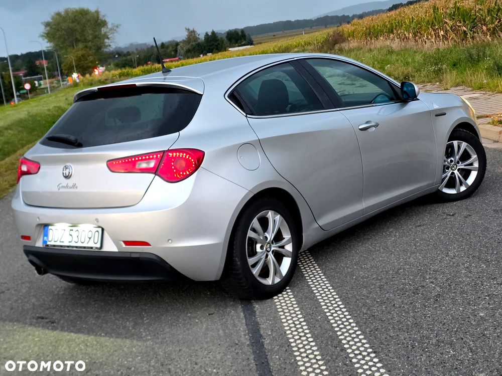 Alfa Romeo Giulietta 1.4 TB 16V Multiair Collezione - 4
