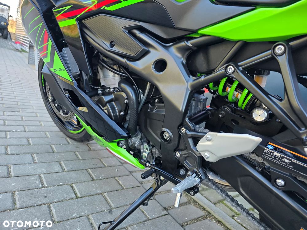 Kawasaki Ninja 400 - 11