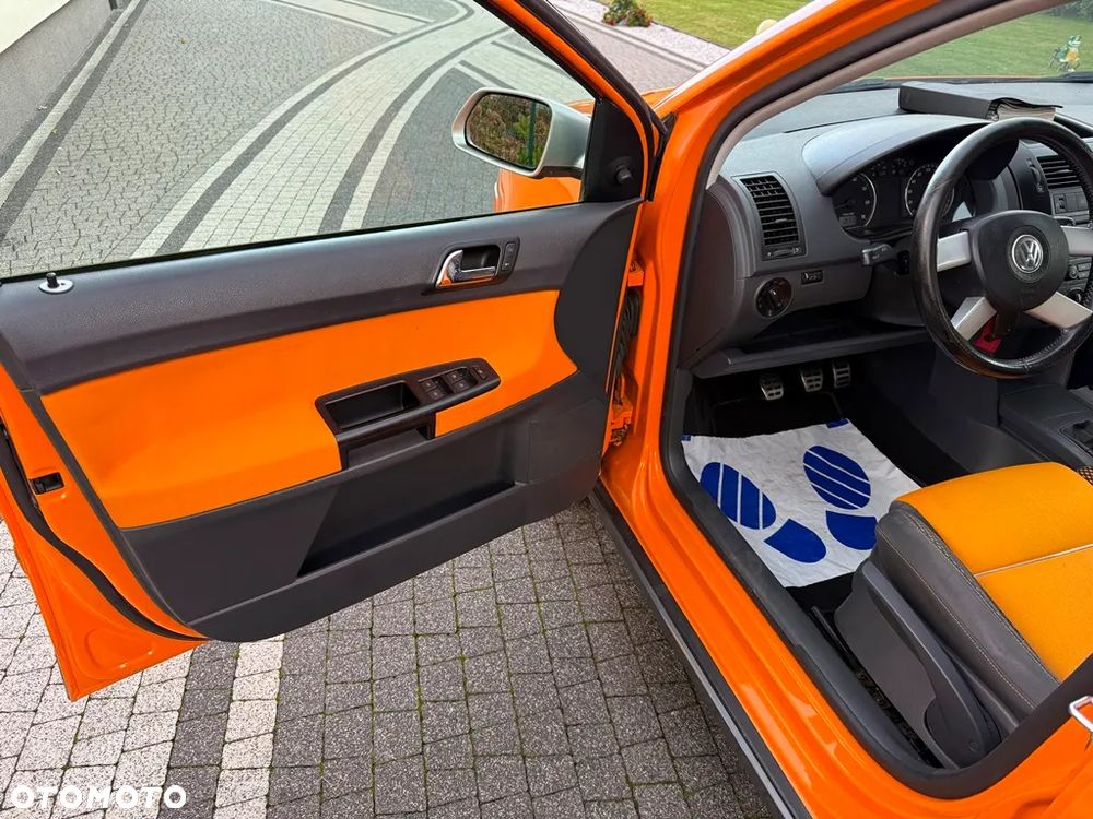 Volkswagen Polo 1.2 Cross Urban White - 23