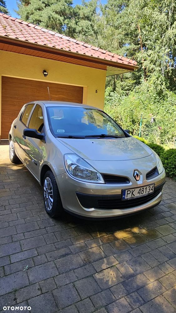 Renault Clio 1.2 16V All Inclusive - 1