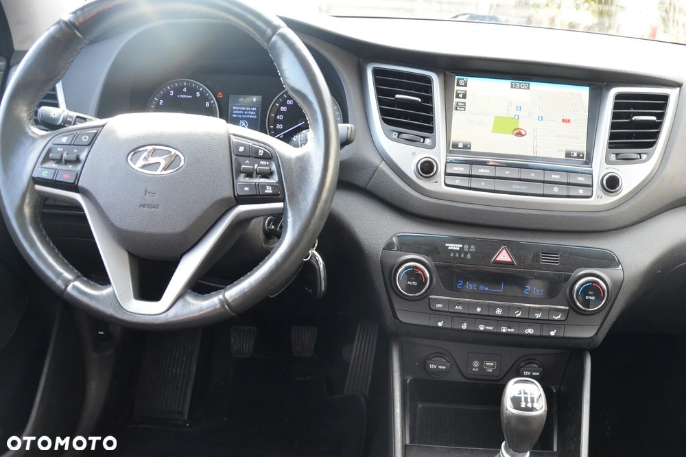 Hyundai Tucson blue 1.6 GDi 2WD Navi - 18