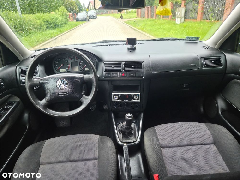 Volkswagen Golf - 18