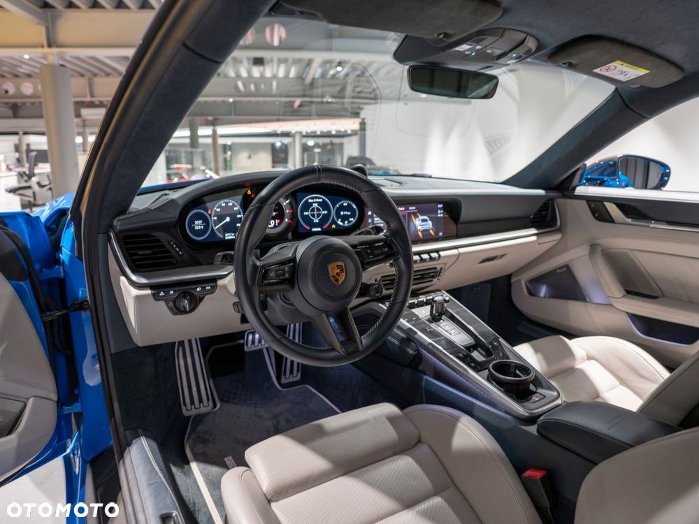 Porsche 911 Turbo S - 38