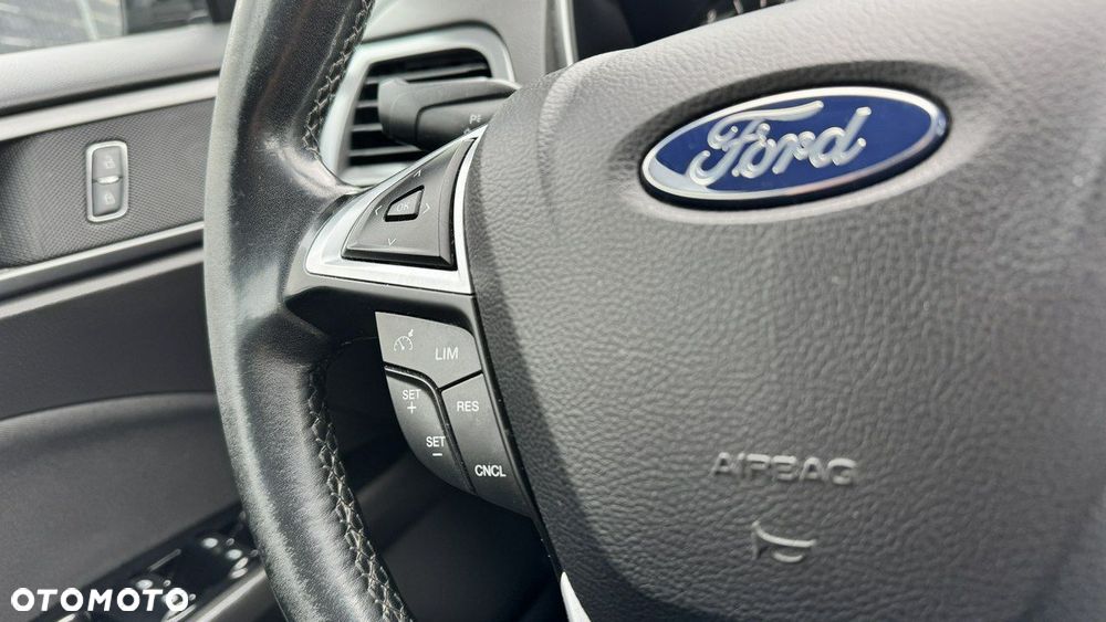 Ford Mondeo 2.0 EcoBlue Titanium - 24