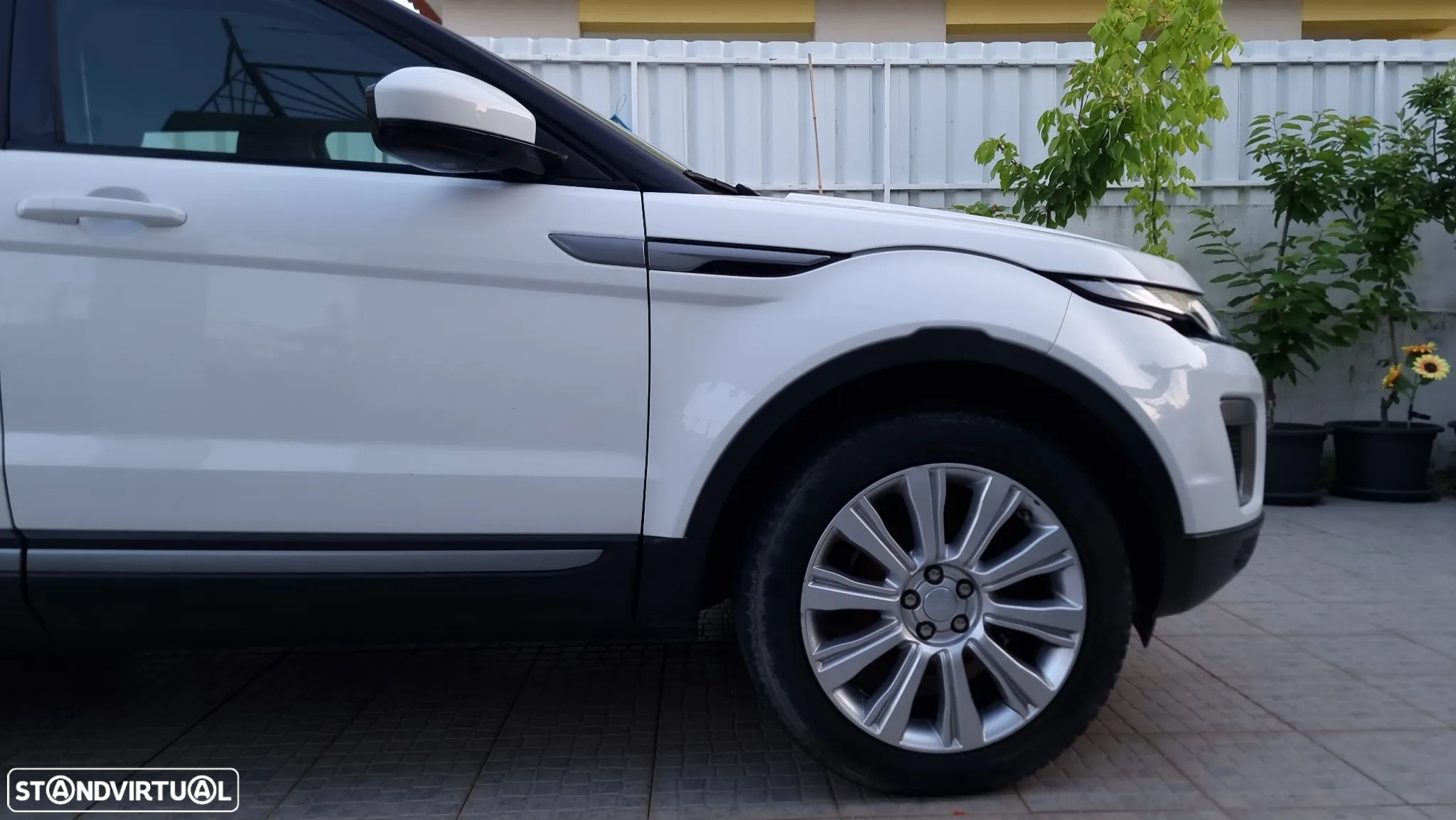 Land Rover Range Rover Evoque 2.0 TD4 Pure - 41