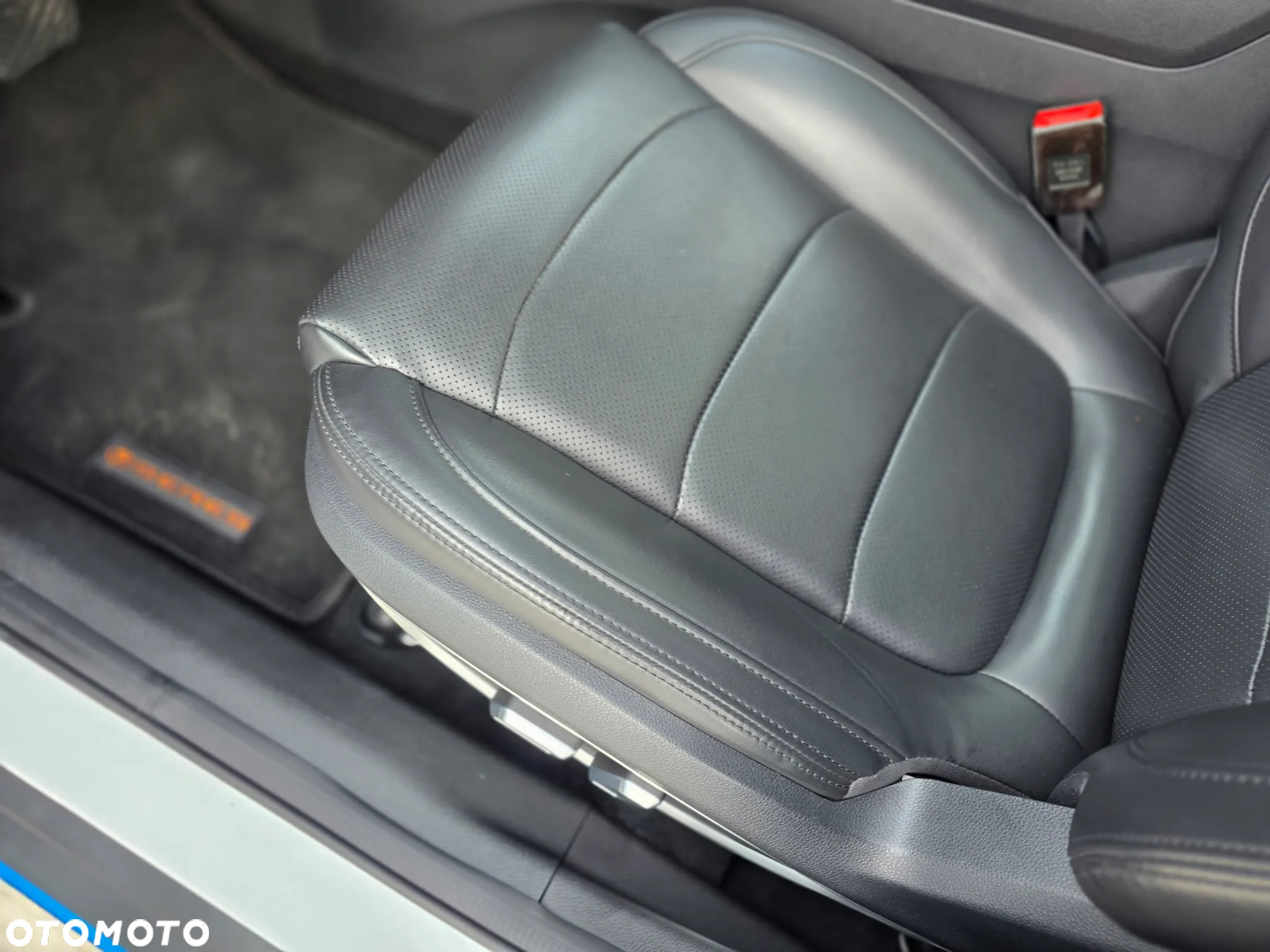 Seres 3 53kWh Luxury - 16